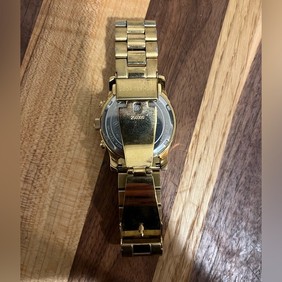 Michael Kors Watch Hunger Stop Watch - Picture 2 of 2